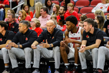 Chris Mack, Jae'Lyn Withers, Ross McMains Louisville vs. Kentucky State 10-29-2021 Photo by William Caudill, TheCrunchZone.com