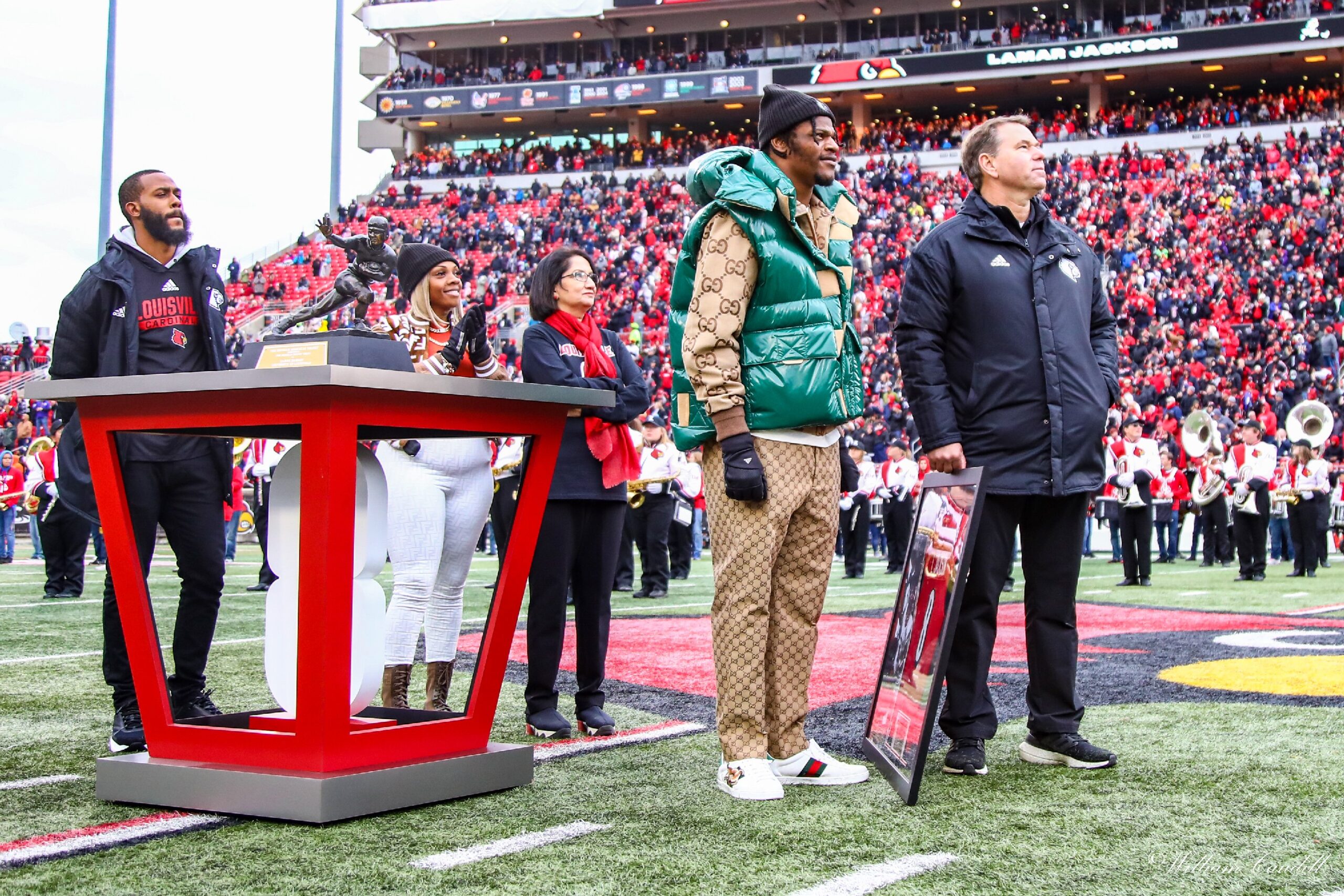 GALLERY: Lamar Jackson Jersey/Number Retirement Ceremony – The Crunch Zone