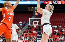 Hailey Van Lith Louisville vs. Syracuse 1-13-2022 Photo by William Caudill, TheCrunchZone.com