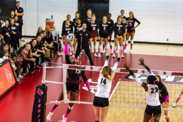 Louisville Volleyball 2022, Photo by William Caudill