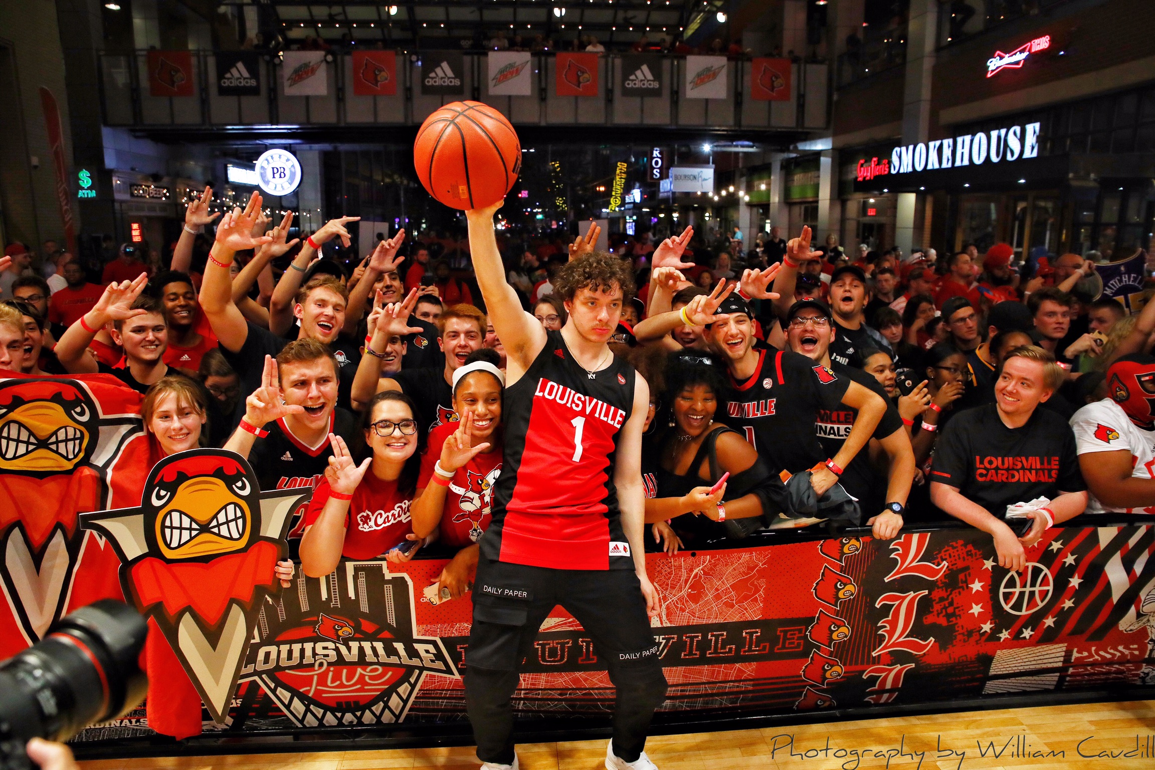 Louisville Live Features Three-Point, Dunk Contests for Live Telecast