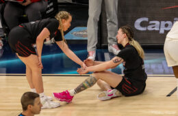 Hailey Van Lith, Emily Engstler Louisville vs. South Carolina Final Four 4-1-2022 Photo by William Caudill, TheCrunchZone.com