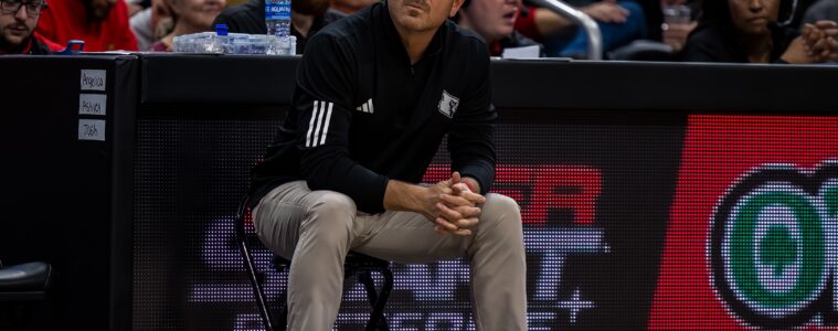 Jeff Walz Louisville vs. Boston College 1-25-2024 Photo by William Caudill, TheCrunchZone.com