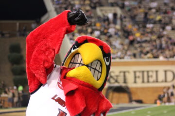 Louie the Cardinal Louisville vs. Wake Forest 10-12-2019 TheCrunchZone.com, Photo by Drew Poynter