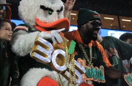Sebastian the Ibis, Turnover Chain, 305 Louisville vs. Miami 11-9-2019 Photo by Mark Blankenbaker, TheCrunchZone.com