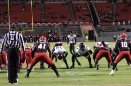 Ryan Chalifoux Fake Field Goal (FG) Louisville vs. NC State, North Carolina State 11-17-2019 Photo by Mark Blankenbaker, TheCrunchZone.comTheCrunchZone.com