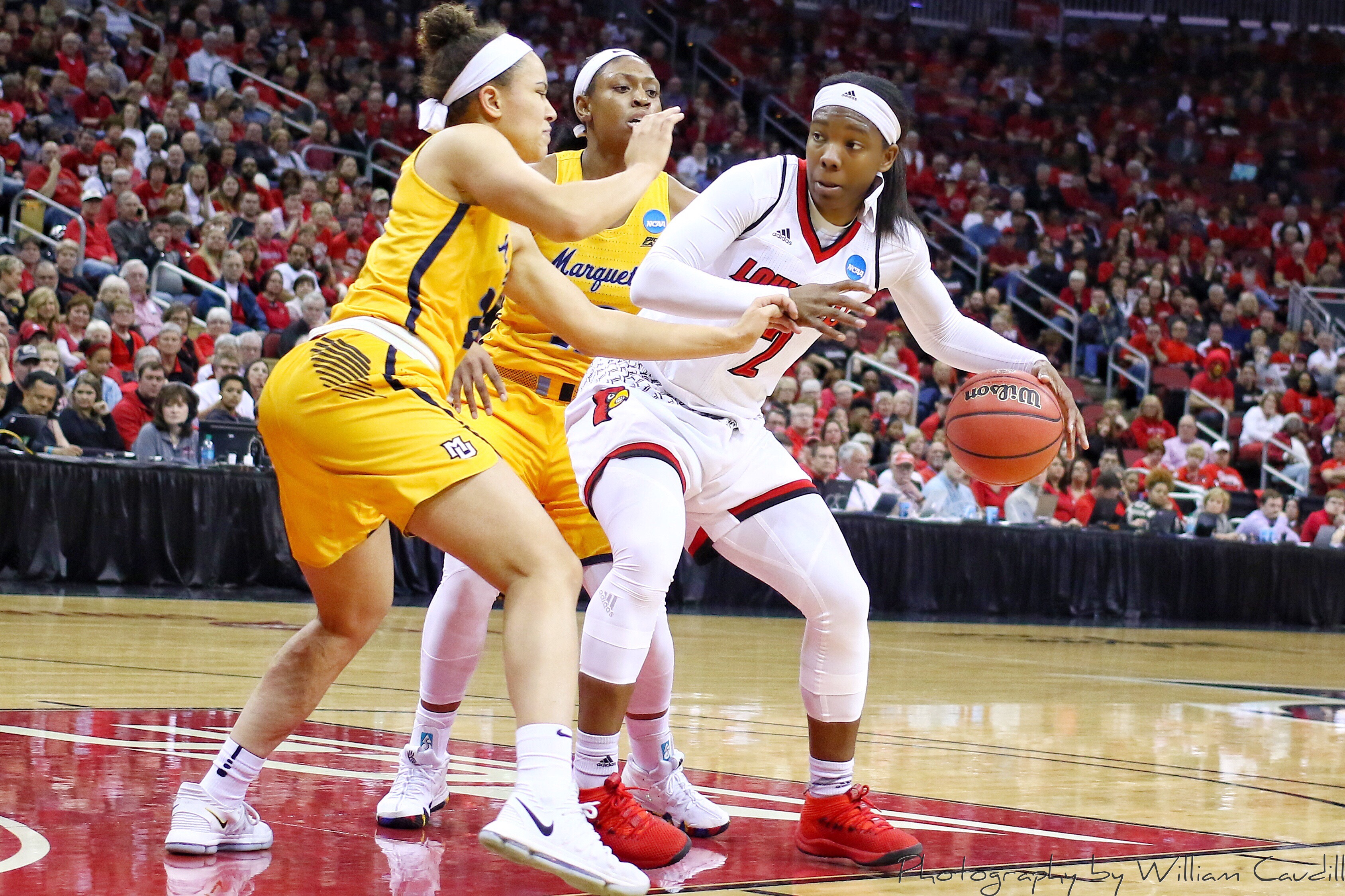 GALLERY: Louisville Women Advance to Sweet 16 With Win Over Marquette – The Crunch Zone