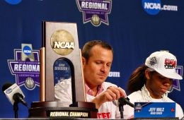 Jeff Walz Louisville vs. Oregon State Regional Final Elite 8 3-25-2018 Photo by William Caudill, TheCrunchZone.com