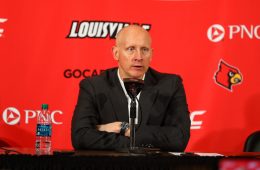 Chris Mack Louisville vs. Syracuse 2-20-2020 Photo by William Caudill, TheCrunchZone.com