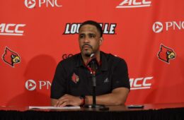 Mike Pegues Louisville vs. North Carolina 2-1-2022 Photo by William Caudill, TheCrunchZone.com